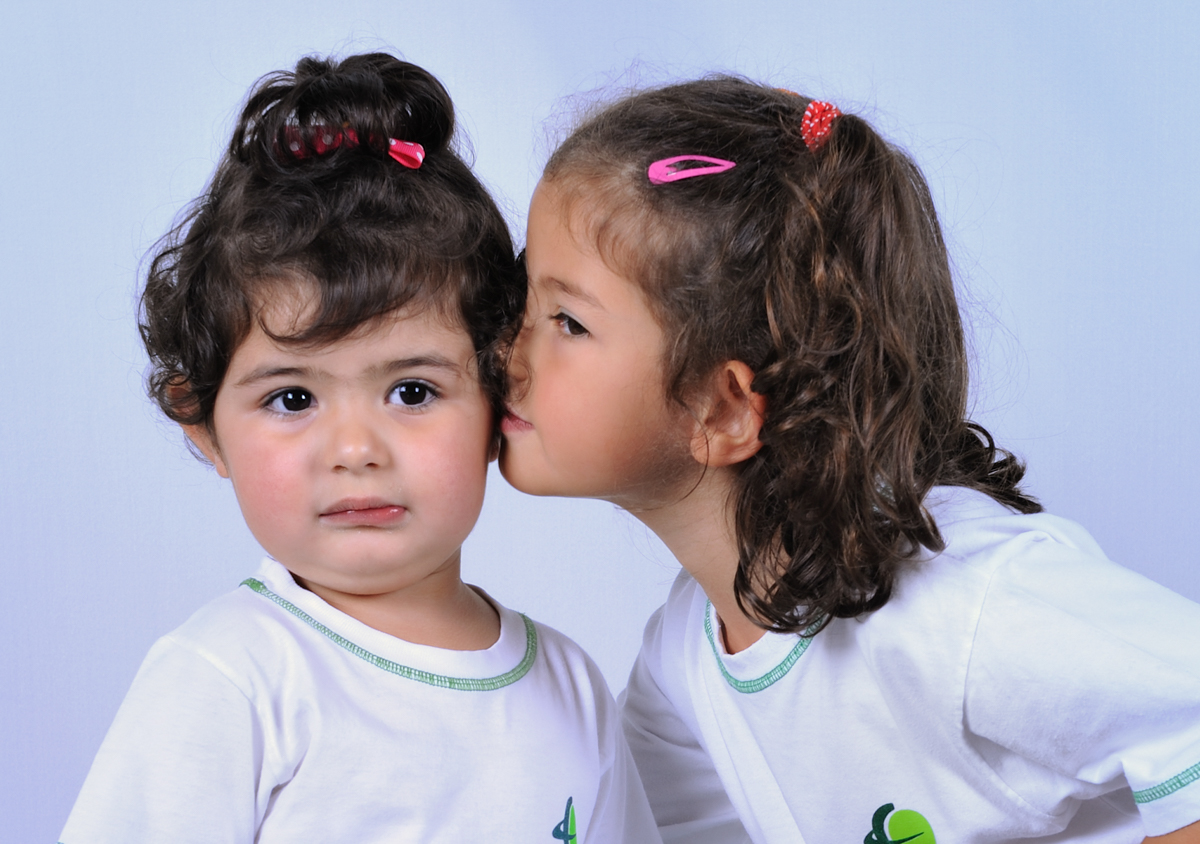 o beijo na escola Esfera em sjc