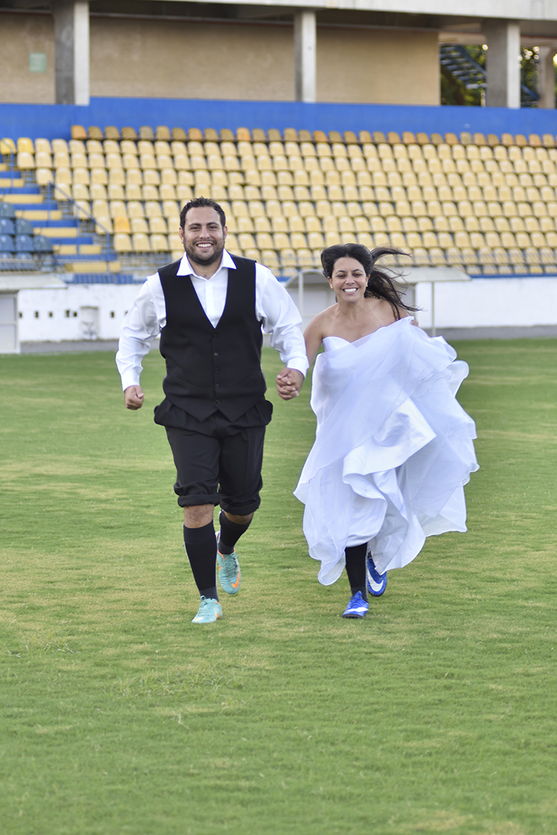 Casal em treino de futebol pelo clique de Márcio JUanousek