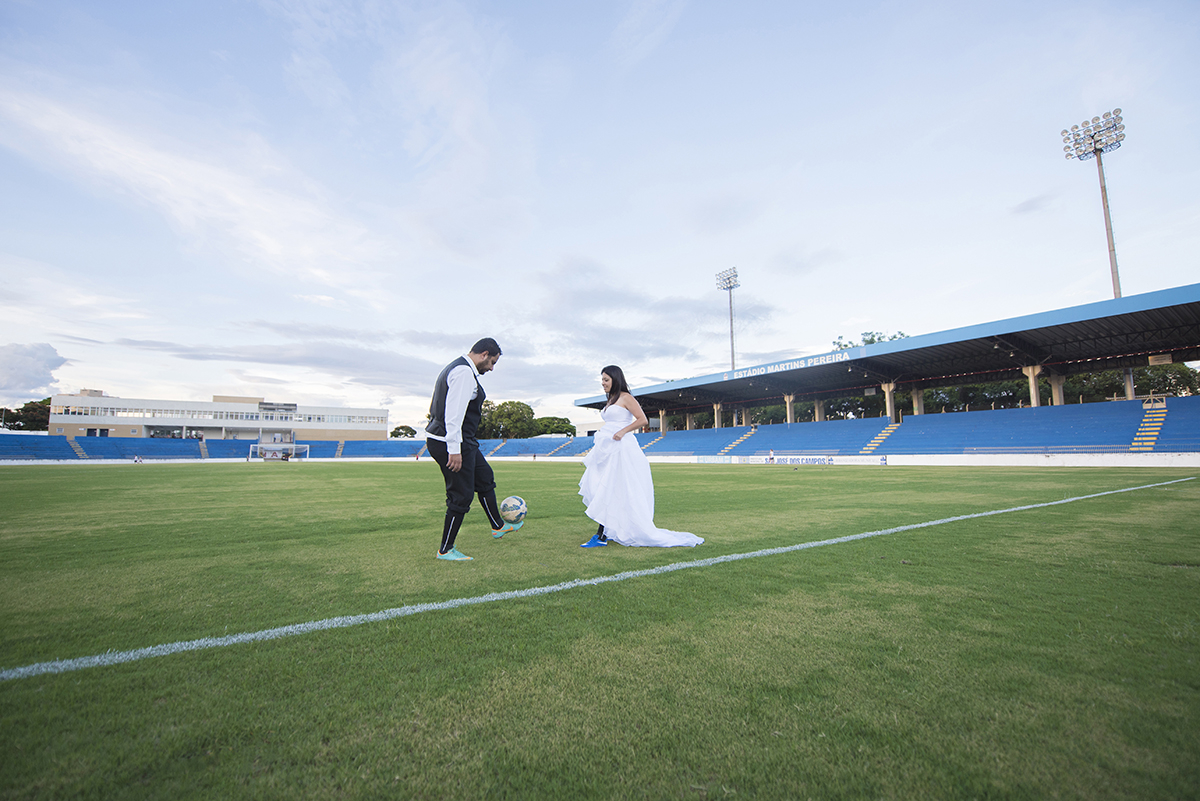 Ensaio  fotógrafico  rolou no  Estádio Municipal Martins Pereira - SJC