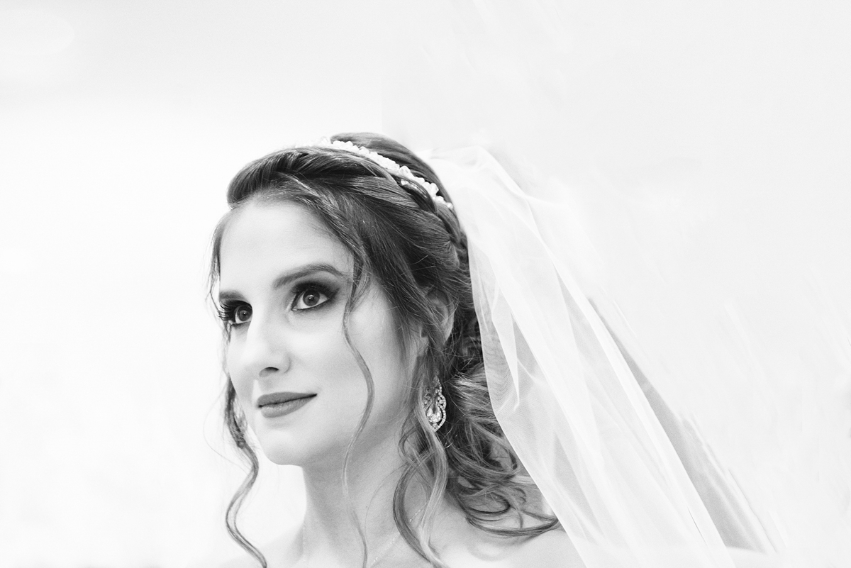 olhar pensativo no noivo