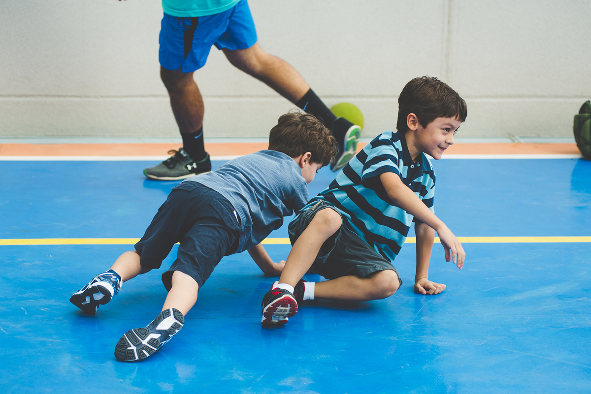 Enquanto isso muitos cairam na quadra