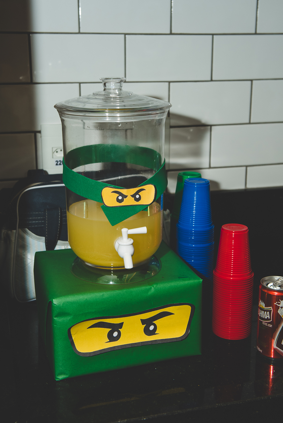 Suco decorado com Ninjago