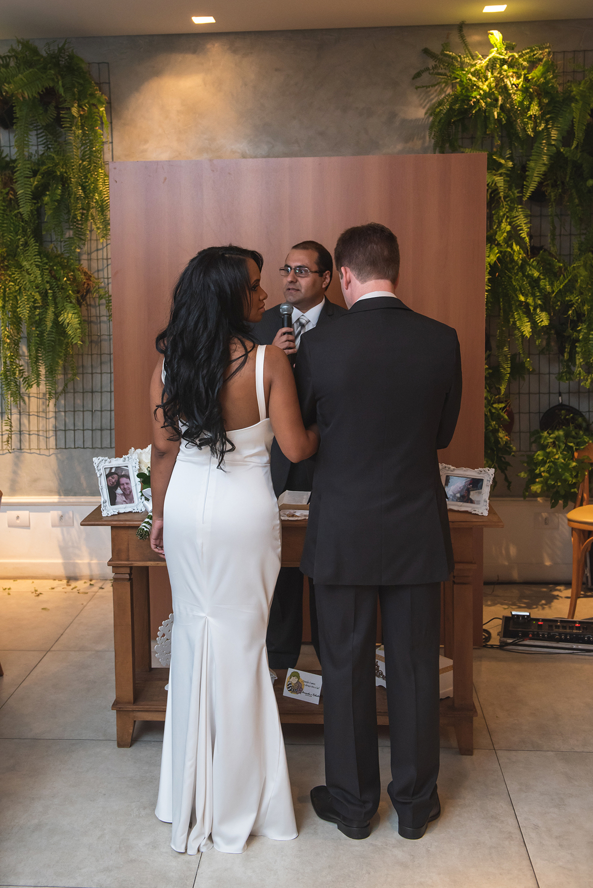 Casório de Amanda e Roberto com as fotos do fotógrafo Márcio Janousek da cidade de São José dos Campos em São Paulo