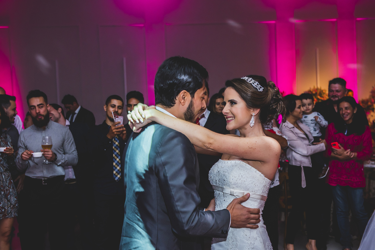 Que o casal sejam sempre muito felizes em qualquer lugar desse mundo.