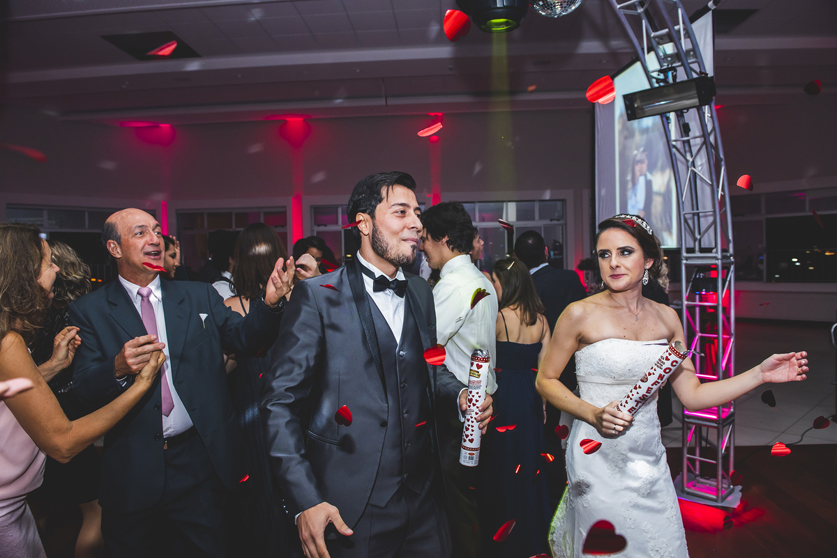  tanto a noiva quanto o noivo, estavam a todo vapor.