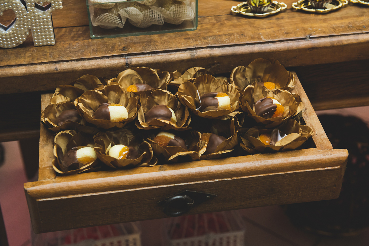 A decoração magnífica ficou por conta da SEDIARI BUFFET E GOUMET
