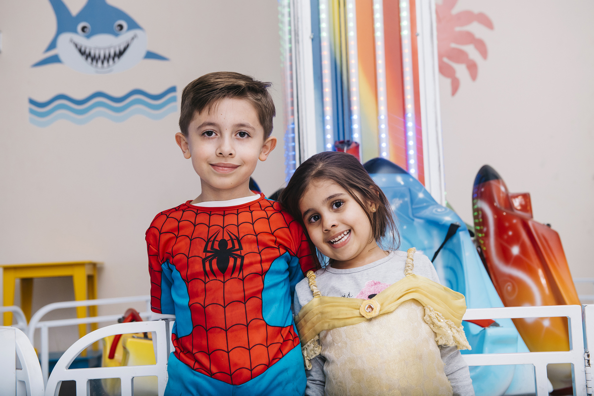 amiguinhos nos brinquedos