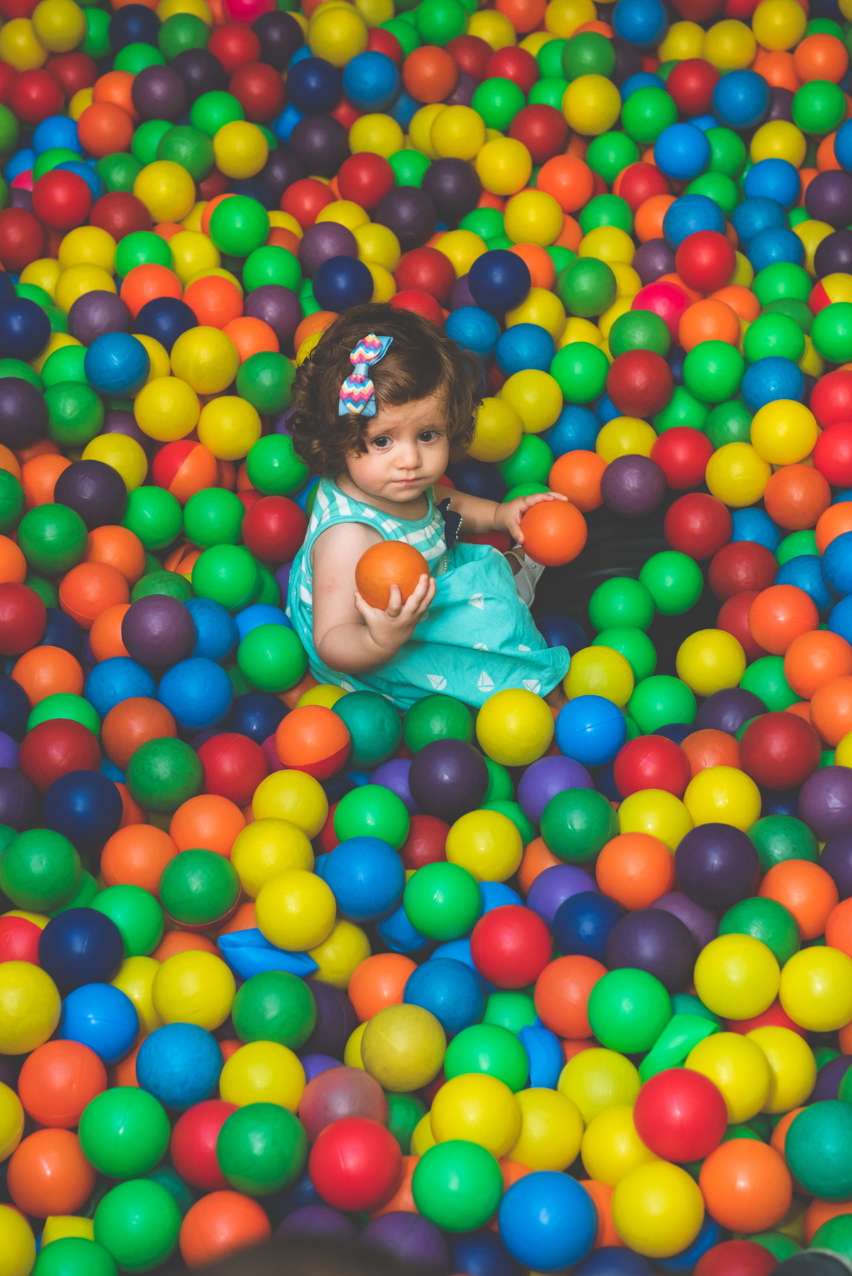 Piscina de bolinhas para criançada brincar