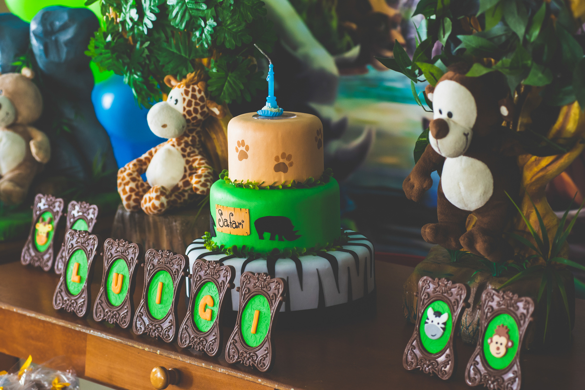 O tema da festa Selva , este está bem na moda