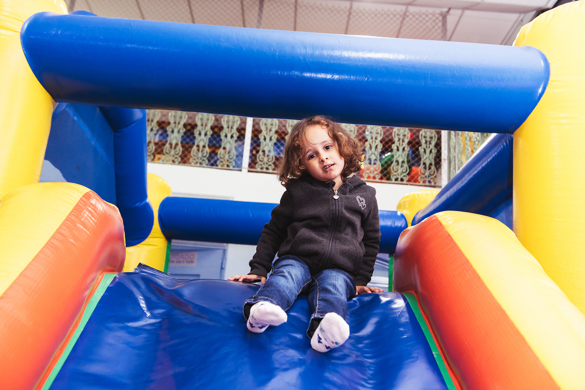 tobogã de escorregador , brinquedo que faz sucesso no Buffet infantil em festa de aniversário