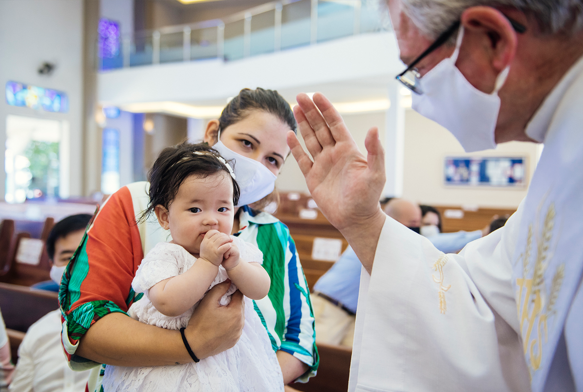 Fotografar um batizado é contar uma história cheia de emoções e detalhes