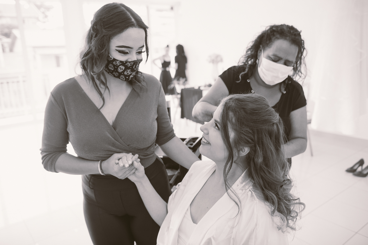 um momento muito emocionante para a noiva e para os mais próximos, então super vale a pena ser registrado