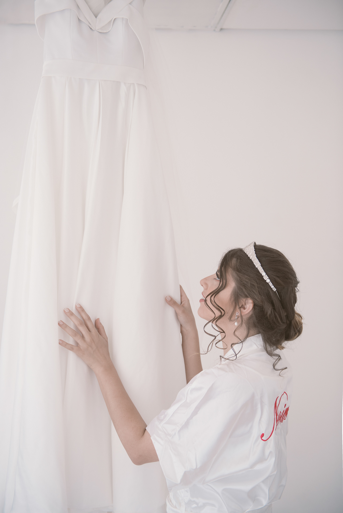 o nervosismo, a felicidade e a plenitude da mulher em seus últimos instantes antes de casar