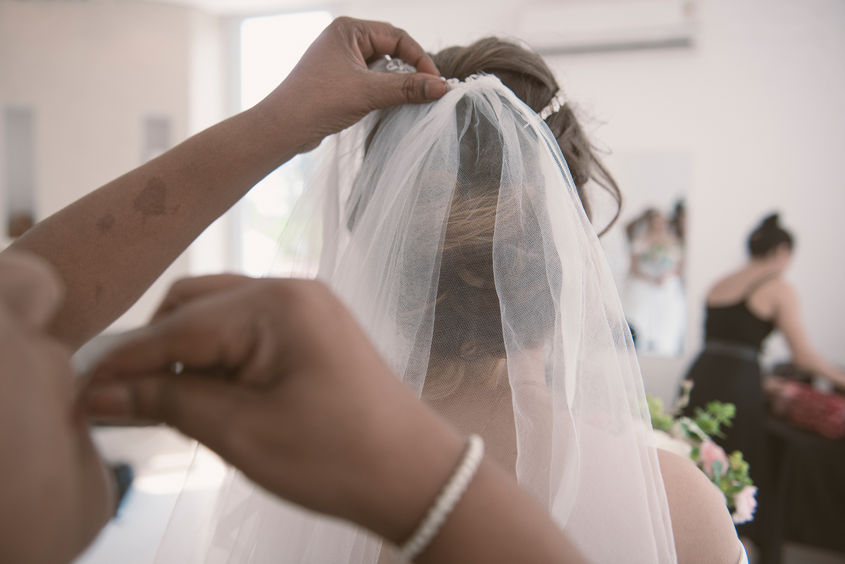 O Making-of é uma sessão de fotos feita no momento que a noiva está se arrumando para a cerimônia