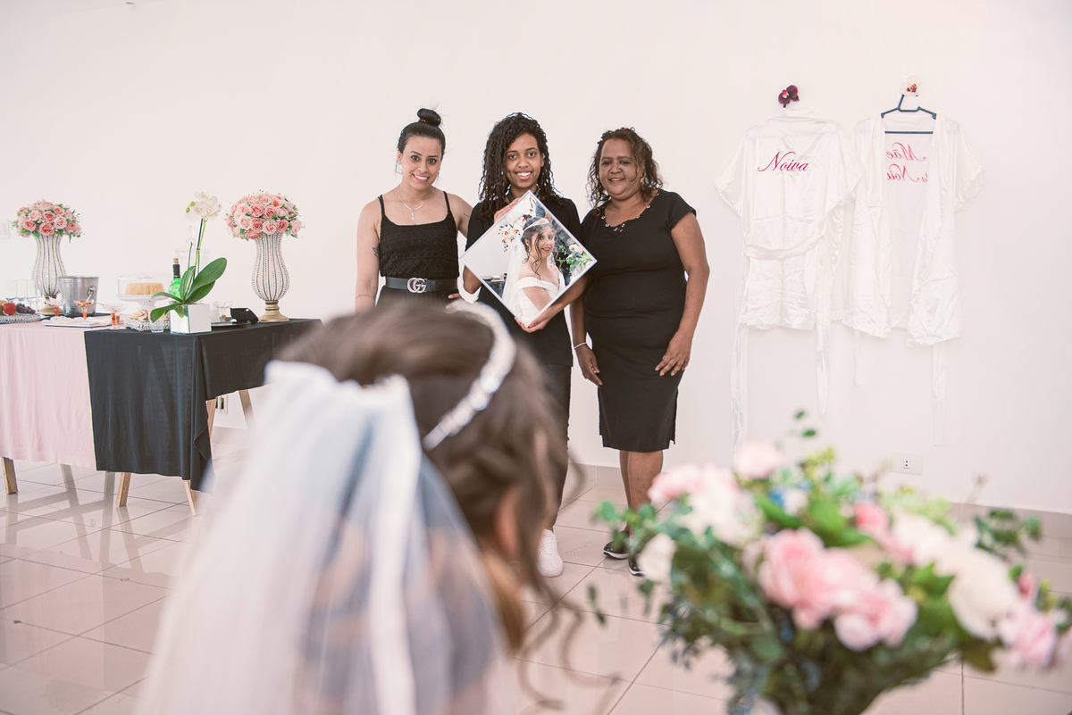 Momento descontraído no making da noiva e muito bacana.