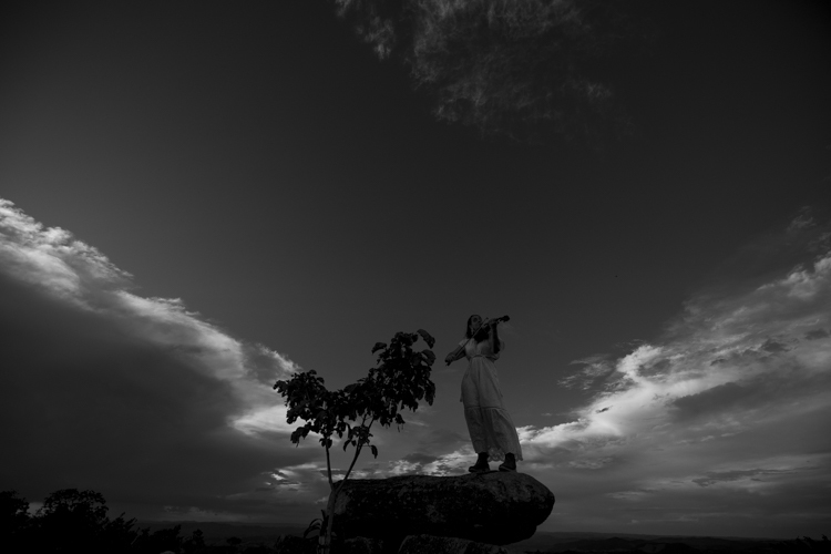 Jennifer Stumm - Concerto na Serra do Cigano - Ilumina - Caconde