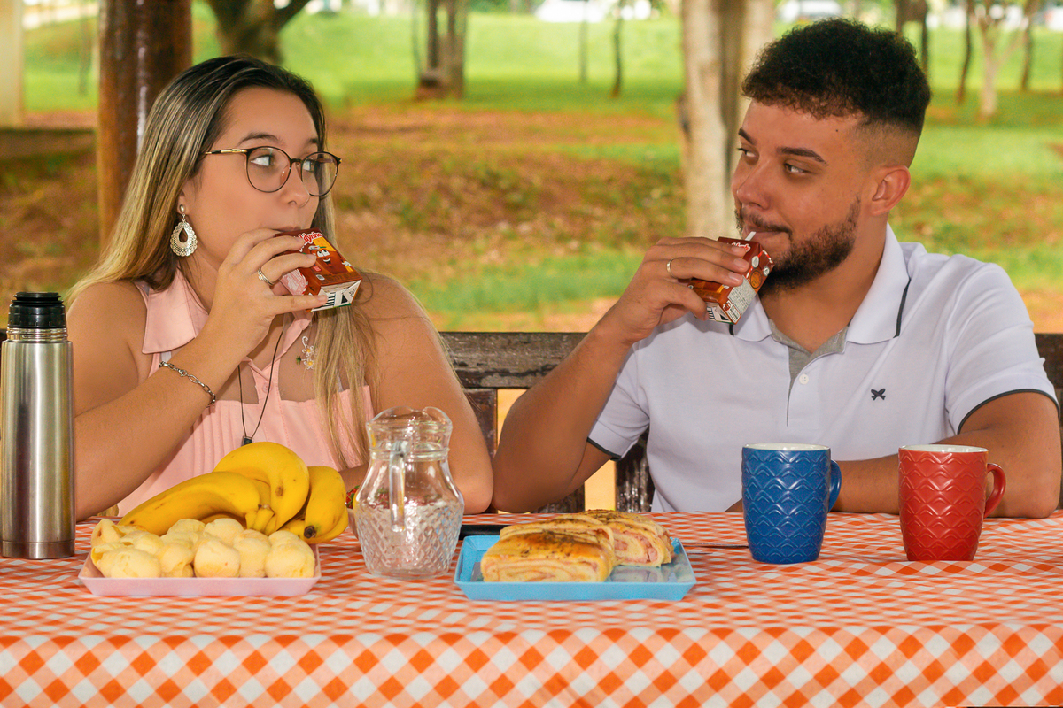 Fotos de casal com café da manhã Parque da Cidade Jundiaí