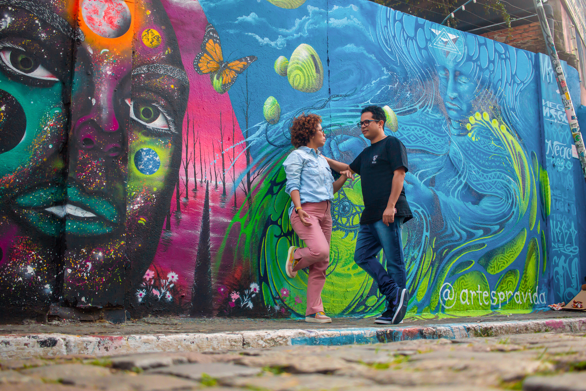 Poses para fotos de casal jovem
