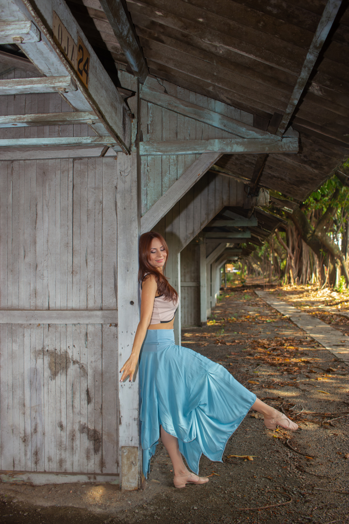 Três looks deslumbrantes, dois cenários incríveis - o ensaio versátil de Morgana em Jundiaí