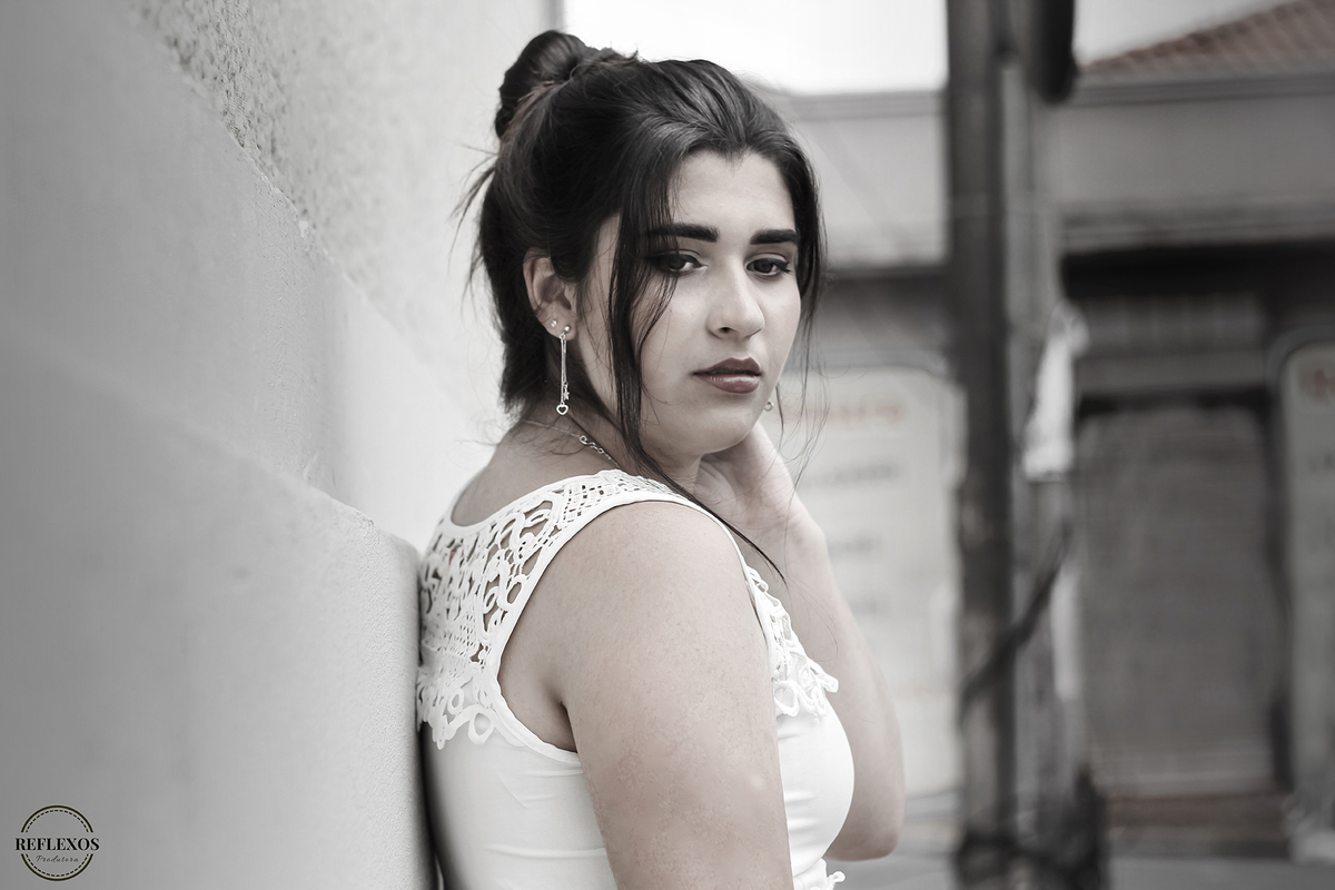 Transformando o Comum em Extraordinário: Larissa em Cenários Simples, porém Encantadores