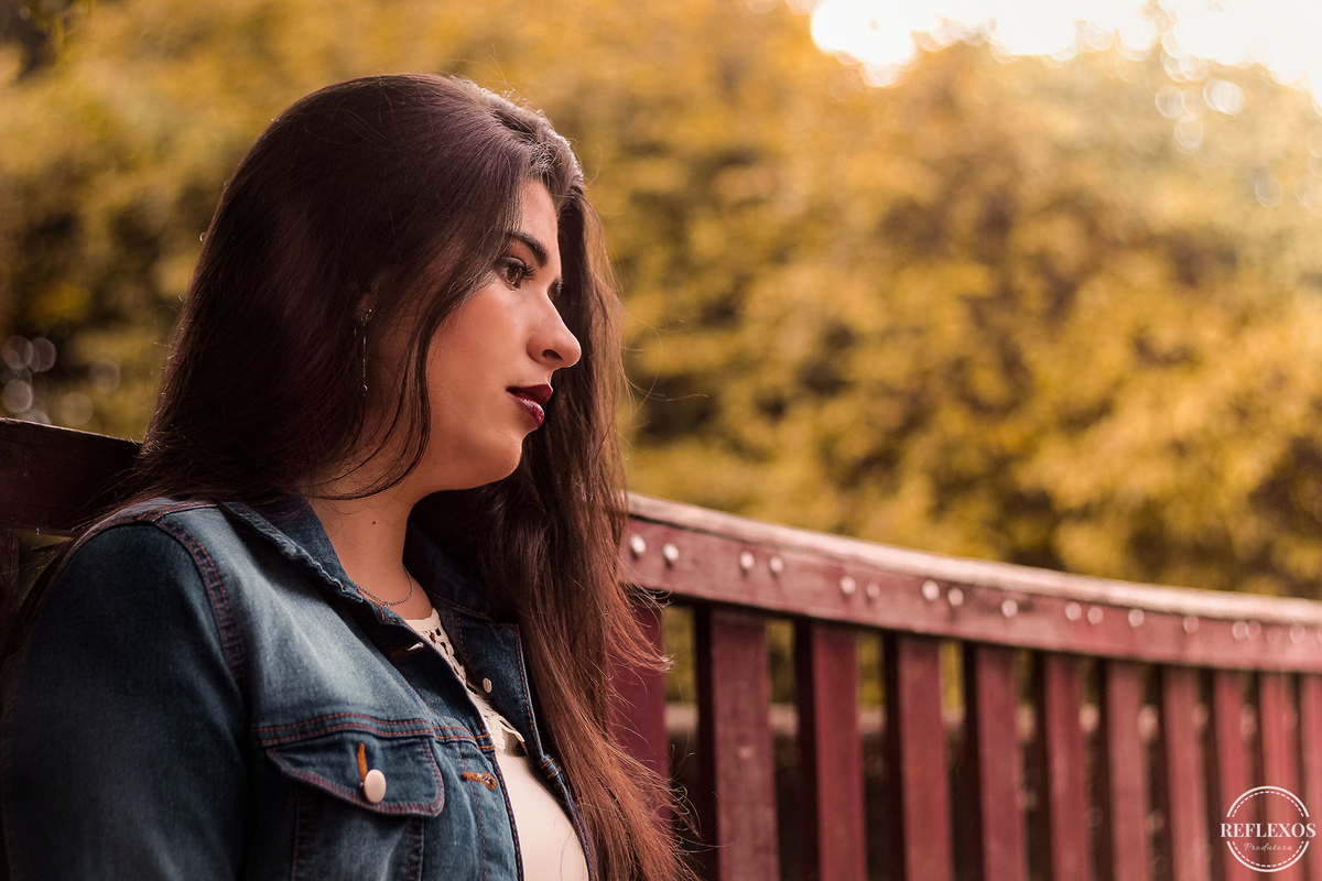 Explorando a Estética Urbana: Larissa em um Ensaio Fotográfico nas Ruas de Várzea Paulista