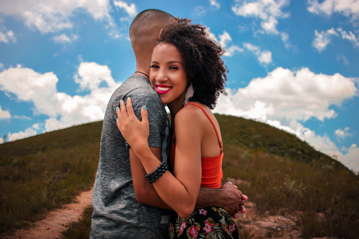 Romance na natureza: Ensaio pré-wedding nas montanhas de Várzea Paulista