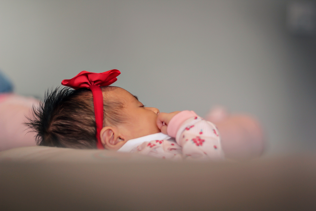 Momentos únicos: Celebrando a chegada do bebê em casa.