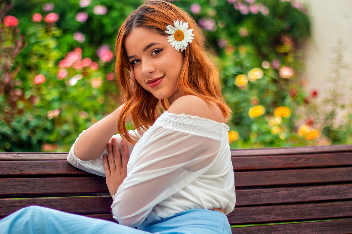 Cenários Encantadores: Laura em Sua Sessão Fotográfica dos 15 Anos