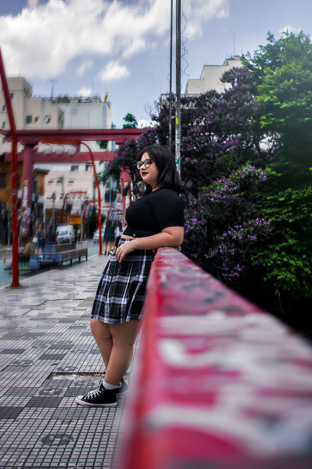 Moda e urbanidade: Destaque no ensaio de 15 anos em São Paulo no bairro da Liberdade