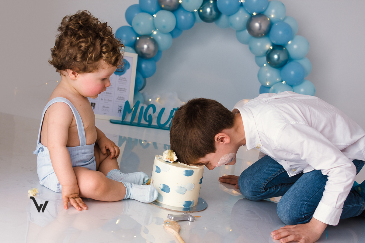 weclick smash the cake fotógrafos évora estúdio sessões fotográficas bolo primeiro aniversário