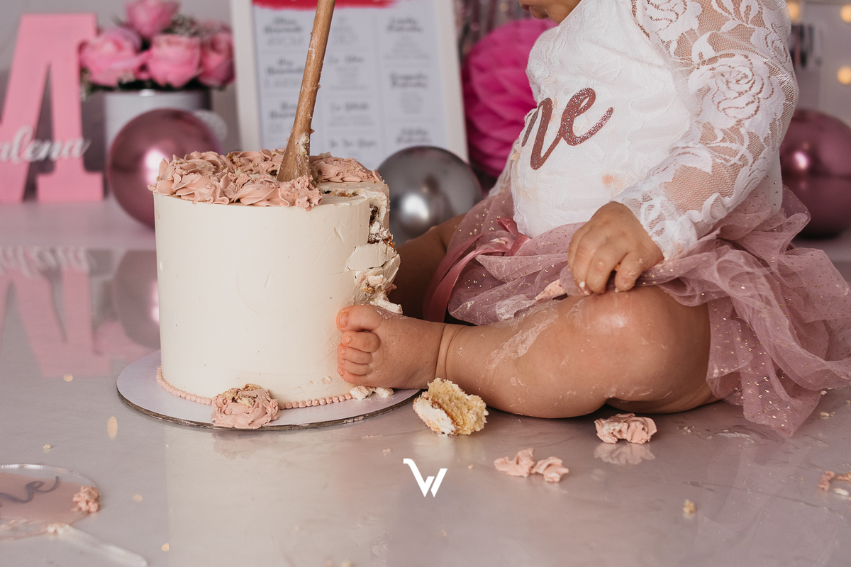 weclick fotógrafos évora smash the cake bolo primeiro aniversário estúdio sessões fotográficas