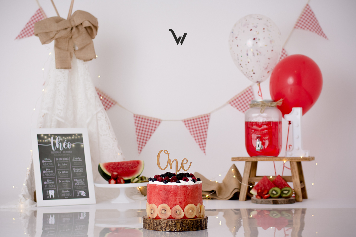 weclick fotógrafos évora smash the cake smash the fruit bolo fruta sessão fotográfica estúdio primeiro aniversário um ano