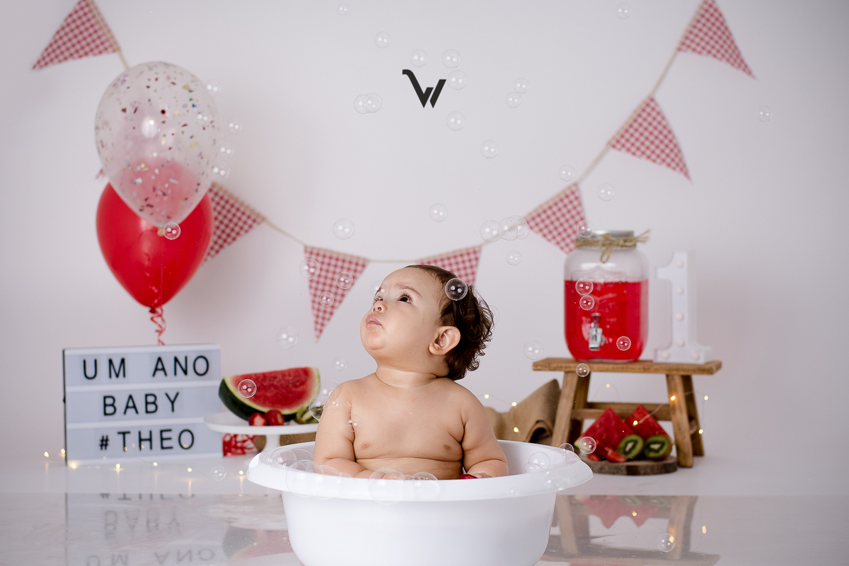 weclick fotógrafos évora smash the cake smash the fruit bolo fruta sessão fotográfica estúdio primeiro aniversário um ano