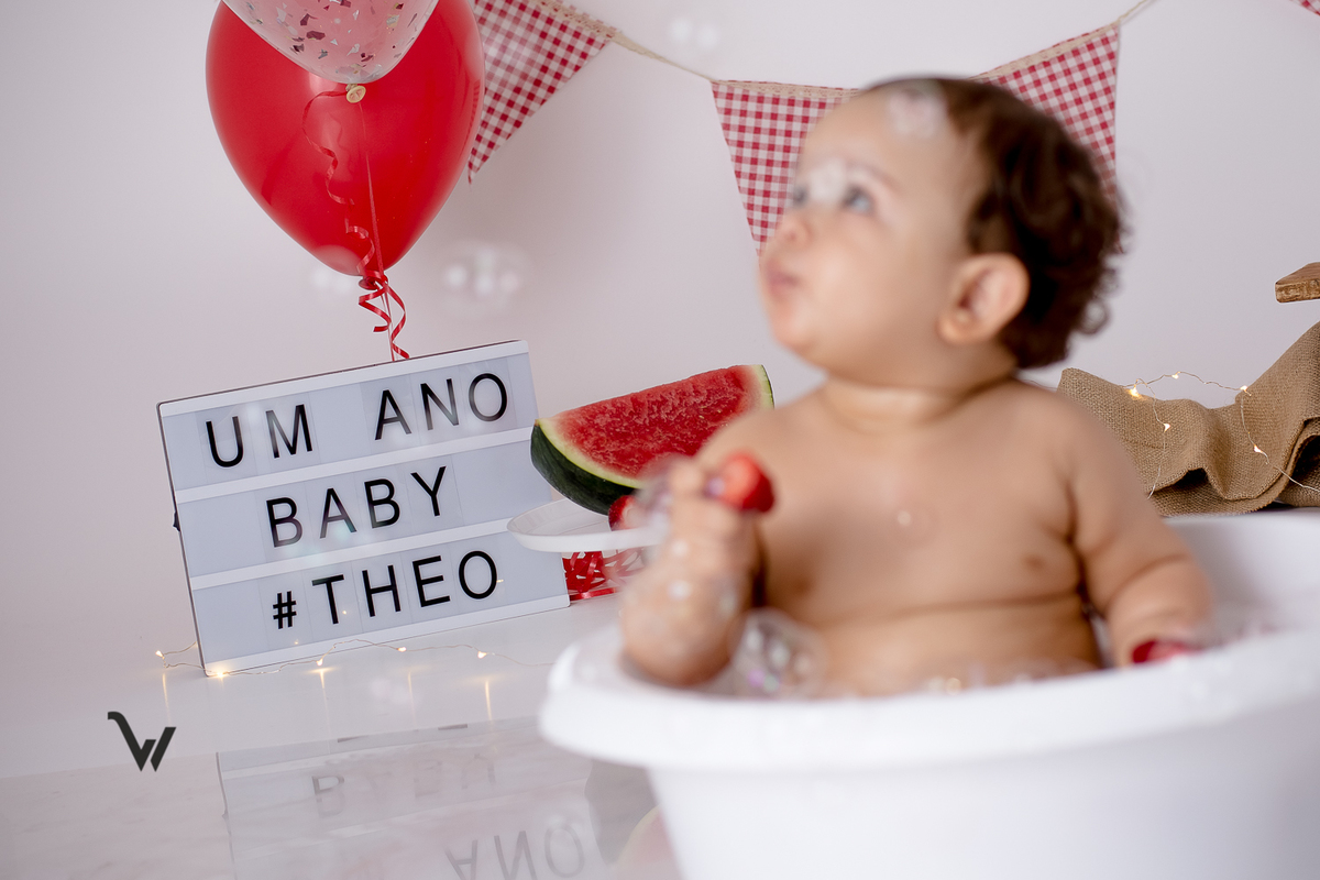 weclick fotógrafos évora smash the cake smash the fruit bolo fruta sessão fotográfica estúdio primeiro aniversário um ano