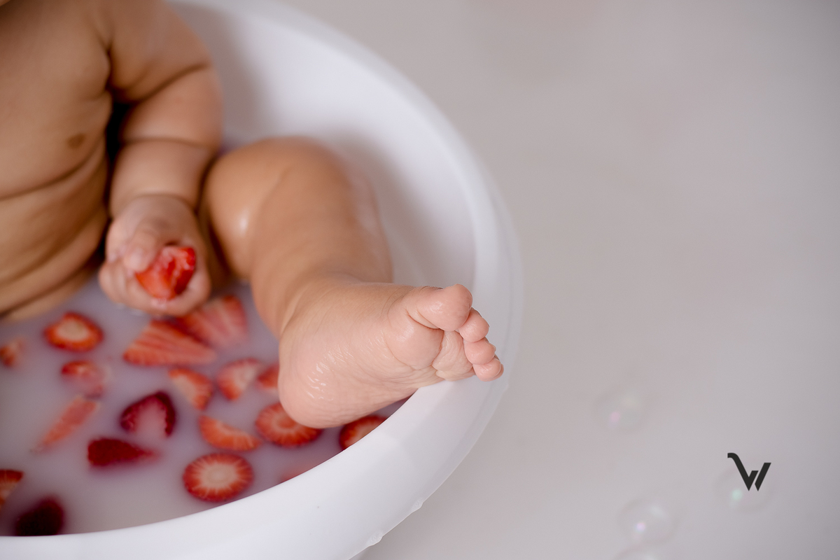 weclick fotógrafos évora smash the cake smash the fruit bolo fruta sessão fotográfica estúdio primeiro aniversário um ano