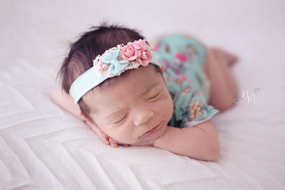 Ensaio fotogr&aacute;fico de newborn em Belo Horizonte MG feito por Nat&aacute;lia Melo Fotografia