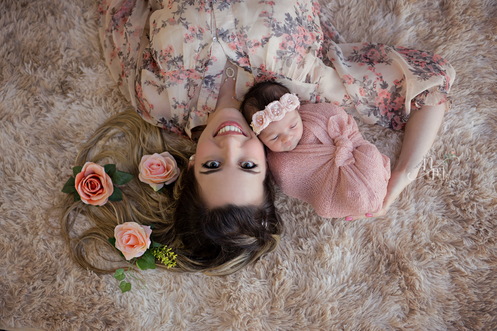 Ensaio fotogr&aacute;fico de newborn em Belo Horizonte MG feito por Nat&aacute;lia Melo Fotografia