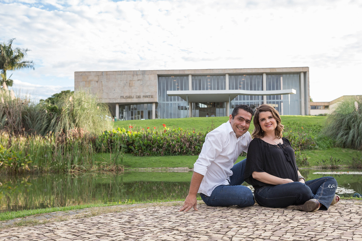 Ensaio Fotográfico de gestante feito no Museu de Arte da Pampulha em Belo Horizonte - Mg. Fotografado pela melhor fotógrafa de BH Natália Melo