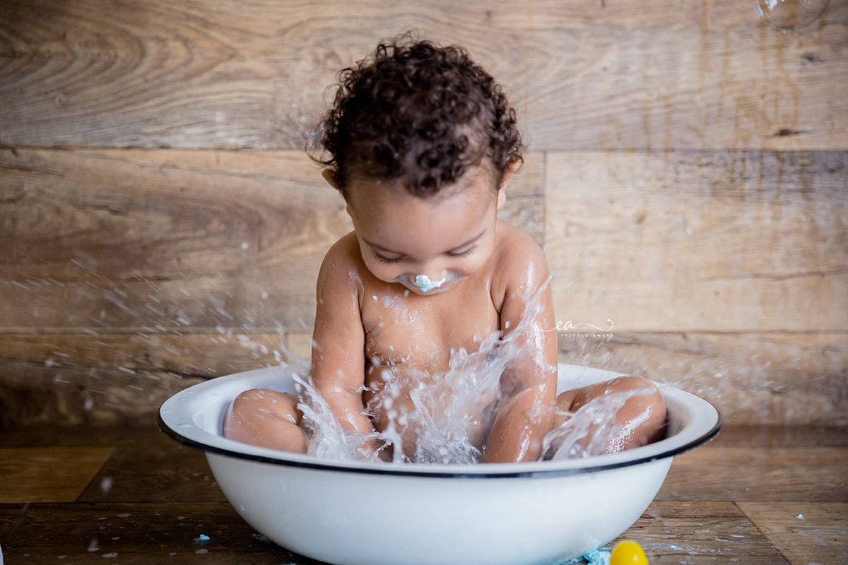 fotógrafa BH, fotografia infantil, ensaio 1 aninho, foto em estudio, foto de criança, acompanhamento fotografico, smash the cake