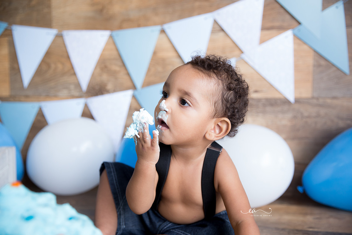 fotógrafa BH, fotografia infantil, ensaio 1 aninho, foto em estudio, foto de criança, acompanhamento fotografico, smash the cake