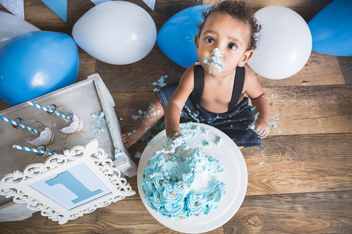 fotógrafa BH, fotografia infantil, ensaio 1 aninho, foto em estudio, foto de criança, acompanhamento fotografico, smash the cake
