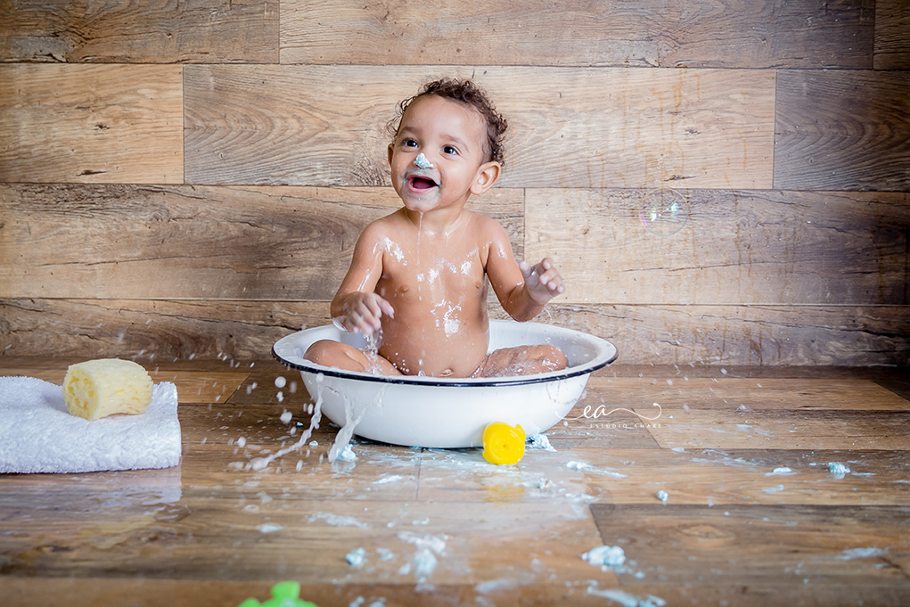 fotógrafa BH, fotografia infantil, ensaio 1 aninho, foto em estudio, foto de criança, acompanhamento fotografico, smash the cake