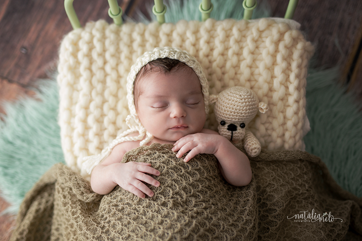 ensaio newborn feito no Estúdio Natália Melo Fotografia em Belo Horizonte - MG