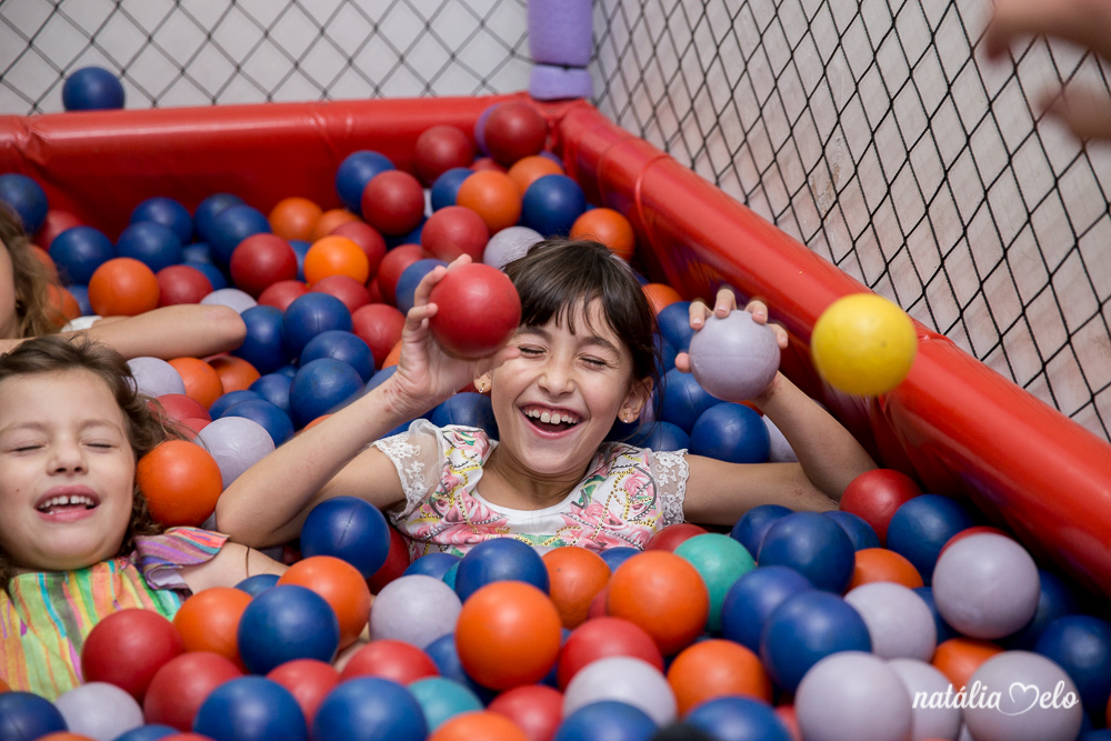 festa de aniversário de 8 anos infantil com o tema jardim encantado no Buffet 1,2 e Já em Belo Horizonte - MG