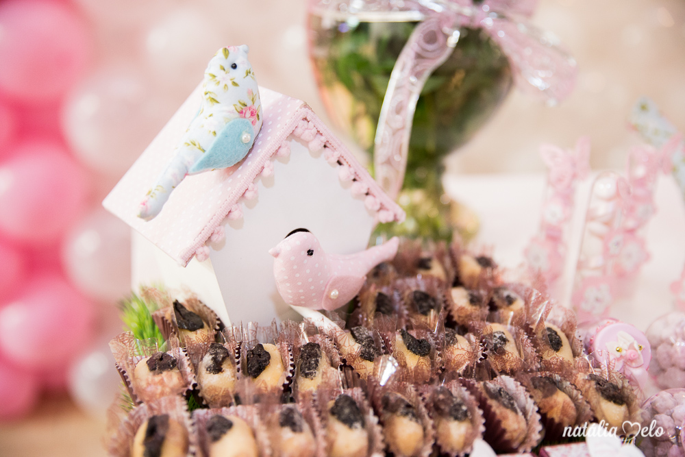 festa de aniversário de 8 anos infantil com o tema jardim encantado no Buffet 1,2 e Já em Belo Horizonte - MG