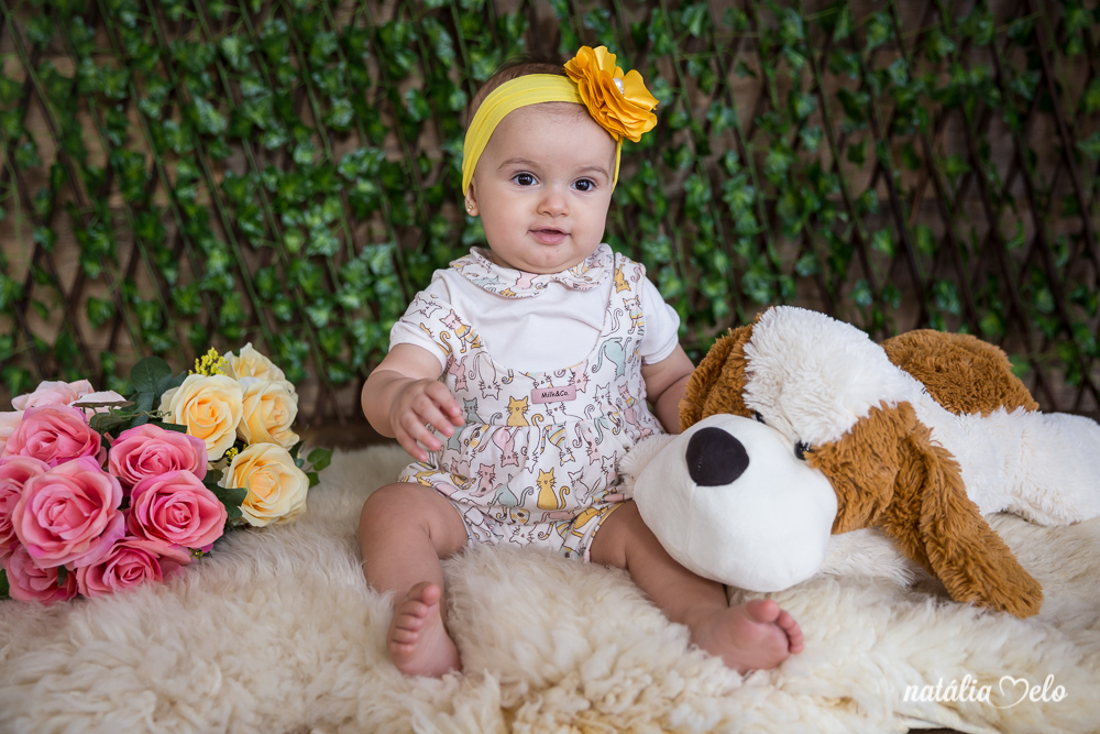 Ensaio de acompanhamento fotográfico da Alice  com 10 meses, em Belo Horizonte - MG, fotógrafa Natália Melo