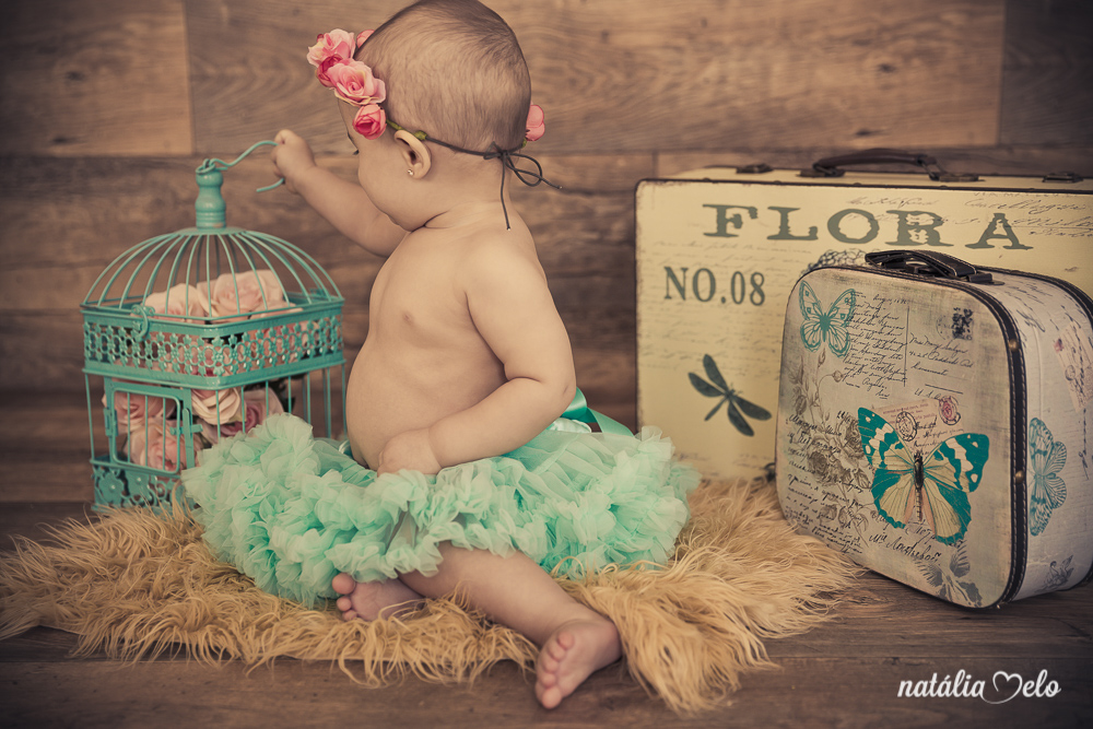 Ensaio de acompanhamento fotográfico da Alice  com 10 meses, em Belo Horizonte - MG, fotógrafa Natália Melo
