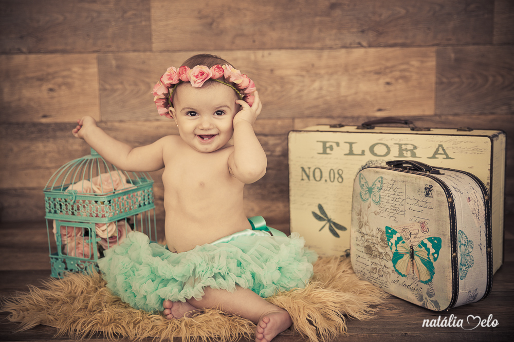 Ensaio de acompanhamento fotográfico da Alice  com 10 meses, em Belo Horizonte - MG, fotógrafa Natália Melo