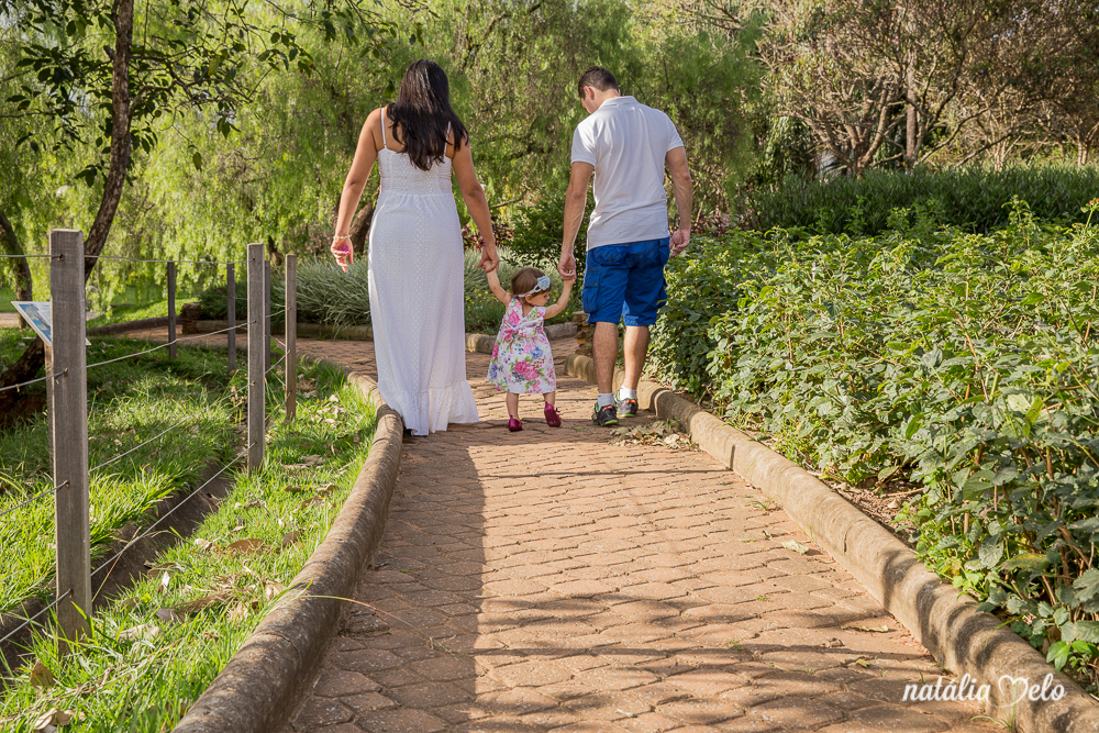 ensaio fotográfico de família no jardim botânico de Belo Horizonte - MG, feito pela fotógrafa Natália Melo