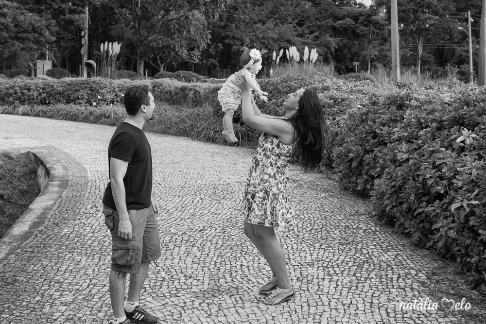 ensaio fotográfico de família no jardim botânico de Belo Horizonte - MG, feito pela fotógrafa Natália Melo